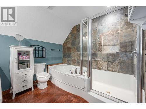 1999 Skeena Drive, Kamloops, BC - Indoor Photo Showing Bathroom