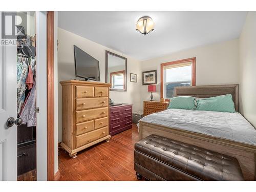 1999 Skeena Drive, Kamloops, BC - Indoor Photo Showing Bedroom