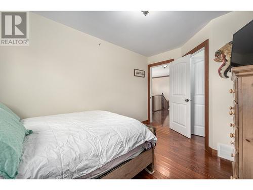 1999 Skeena Drive, Kamloops, BC - Indoor Photo Showing Bedroom