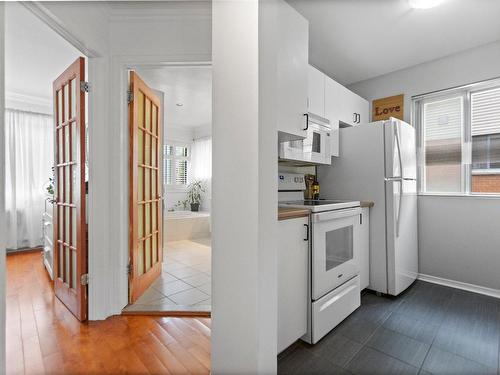 Hall d'entrÃ©e - 3370 Rue Dalbé-Viau, Montréal (Lachine), QC - Indoor Photo Showing Kitchen