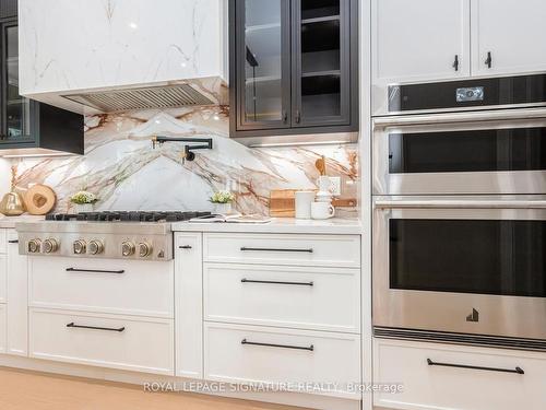 1306 Tansley Dr, Oakville, ON - Indoor Photo Showing Kitchen