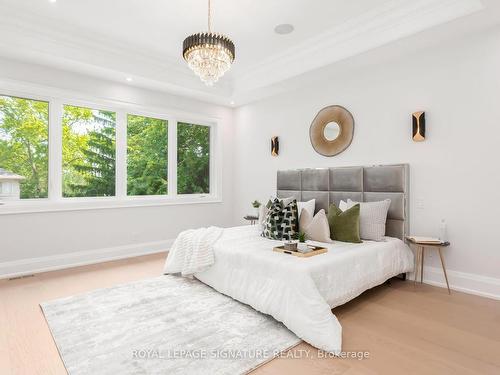 1306 Tansley Dr, Oakville, ON - Indoor Photo Showing Bedroom