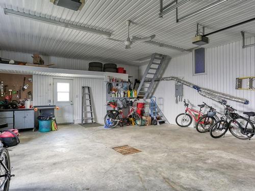 Garage - 9222 Av. Du Bic, Shawinigan, QC - Indoor Photo Showing Garage