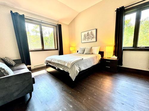 Ensuite bathroom - 1416 Ch. Des Lacs, Mont-Blanc, QC - Indoor Photo Showing Bedroom