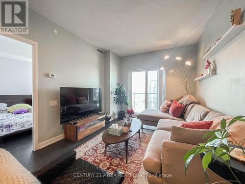 Lph205 - 5168 Yonge Street, Toronto (Willowdale West), ON - Indoor Photo Showing Living Room