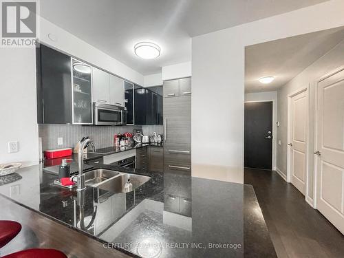 Lph205 - 5168 Yonge Street, Toronto (Willowdale West), ON - Indoor Photo Showing Kitchen With Double Sink