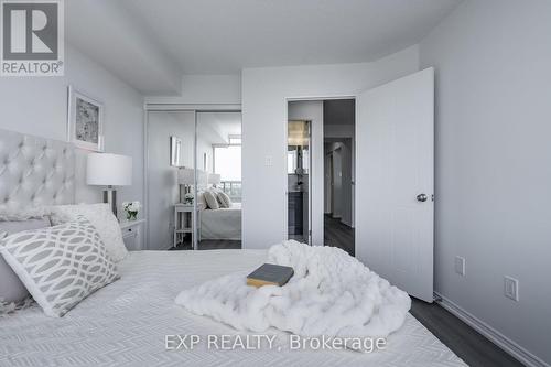 1817 - 5 Greystone Walk Drive, Toronto (Kennedy Park), ON - Indoor Photo Showing Bedroom