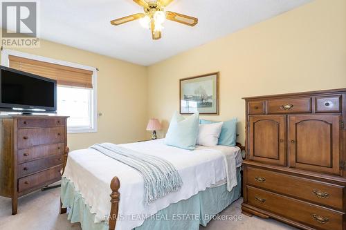 67 Heritage Court, Barrie, ON - Indoor Photo Showing Bedroom