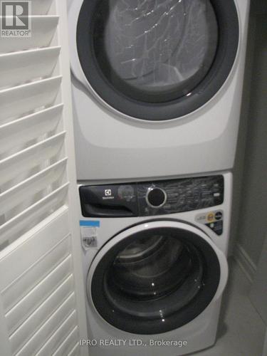 1343 Marshall Crescent N, Milton, ON - Indoor Photo Showing Laundry Room