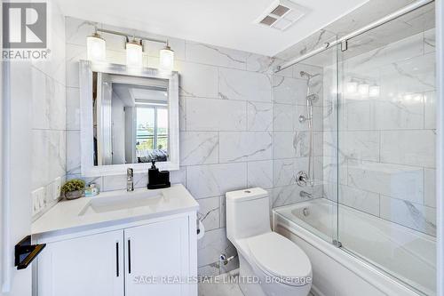 1208 - 2121 Lake Shore Boulevard W, Toronto (Mimico), ON - Indoor Photo Showing Bathroom