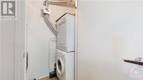 200 Rideau Street Unit#2005, Ottawa, ON - Indoor Photo Showing Laundry Room