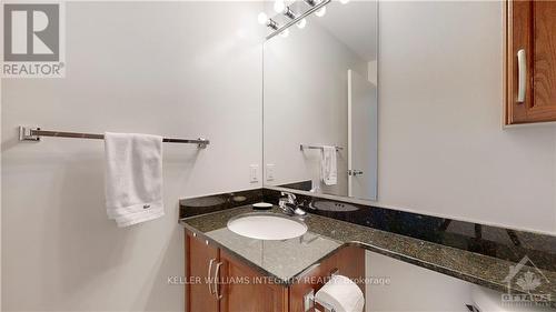 2005 - 200 Rideau Street, Ottawa, ON - Indoor Photo Showing Bathroom