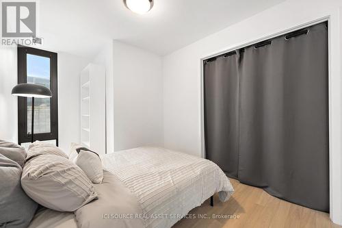 902 - 32 Camden Street, Toronto, ON - Indoor Photo Showing Bedroom