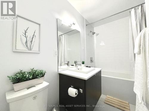 902 - 32 Camden Street, Toronto, ON - Indoor Photo Showing Bathroom