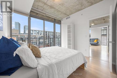 902 - 32 Camden Street, Toronto, ON - Indoor Photo Showing Bedroom