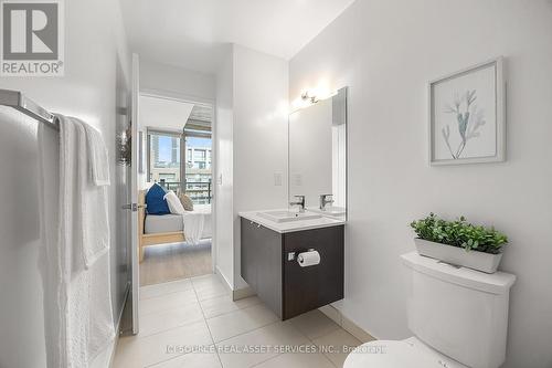 902 - 32 Camden Street, Toronto, ON - Indoor Photo Showing Bathroom