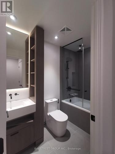 4212 - 55 Charles Street E, Toronto, ON - Indoor Photo Showing Bathroom