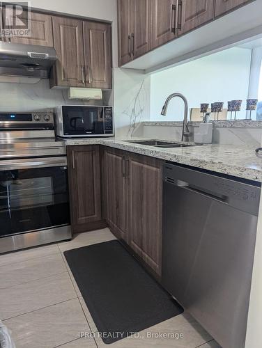 914 - 3050 Ellesmere Road, Toronto (Morningside), ON - Indoor Photo Showing Kitchen