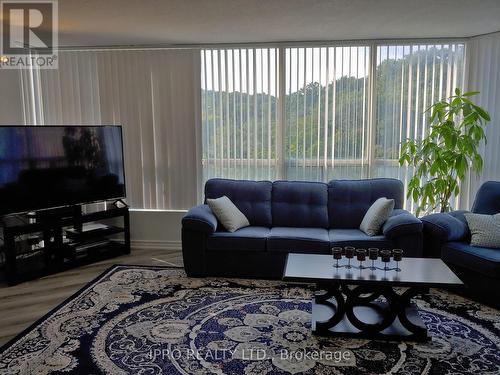 914 - 3050 Ellesmere Road, Toronto (Morningside), ON - Indoor Photo Showing Living Room