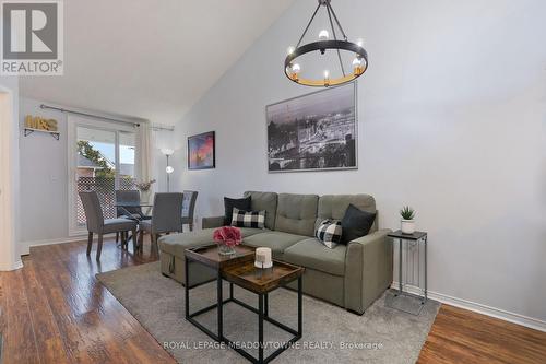 219 - 65 Bristol Road E, Mississauga (Hurontario), ON - Indoor Photo Showing Living Room