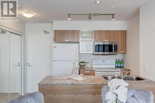 4001 - 38 Grenville Street, Toronto (Bay Street Corridor), ON - Indoor Photo Showing Kitchen With Double Sink