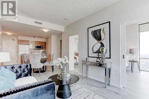 4001 - 38 Grenville Street, Toronto (Bay Street Corridor), ON - Indoor Photo Showing Living Room