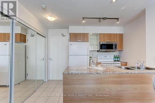 4001 - 38 Grenville Street, Toronto, ON - Indoor Photo Showing Kitchen With Double Sink