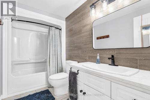 40 Pettitt Drive, Guelph (Grange Hill East), ON - Indoor Photo Showing Bathroom