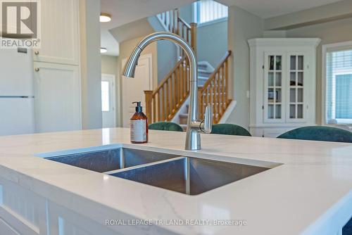 622 Killarney Road, London, ON - Indoor Photo Showing Kitchen With Double Sink