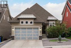 318 Mahogany Manor SE  Calgary, AB T3M 1X4