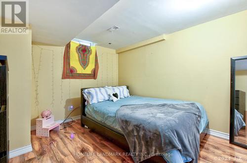 3943 Coachman Circle, Mississauga, ON - Indoor Photo Showing Bedroom