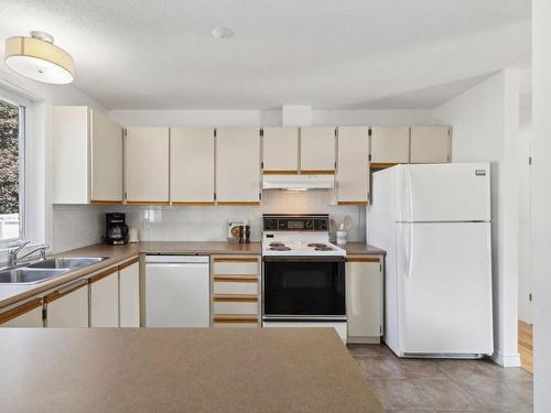 Cuisine - 235 Rue Pierre-Laporte, Gatineau (Buckingham), QC - Indoor Photo Showing Kitchen With Double Sink