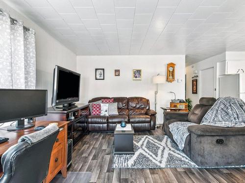 Salon - 479  - 481 Rue Notre-Dame, Saint-Alexis-Des-Monts, QC - Indoor Photo Showing Living Room