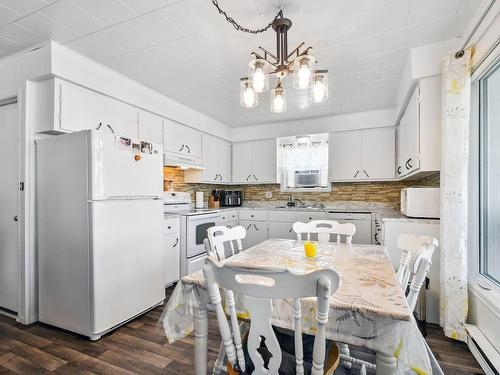 Cuisine - 479  - 481 Rue Notre-Dame, Saint-Alexis-Des-Monts, QC - Indoor Photo Showing Dining Room