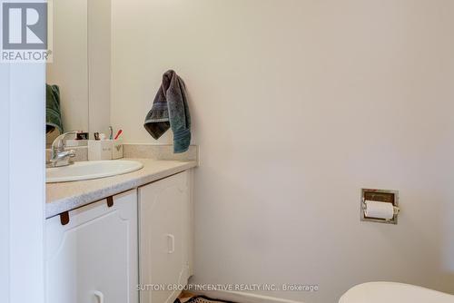 8 - 8 Guildford Crescent, Brampton (Central Park), ON - Indoor Photo Showing Bathroom