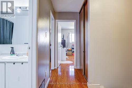 8 - 8 Guildford Crescent, Brampton, ON - Indoor Photo Showing Bathroom