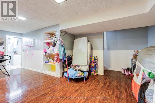 8 - 8 Guildford Crescent, Brampton (Central Park), ON - Indoor