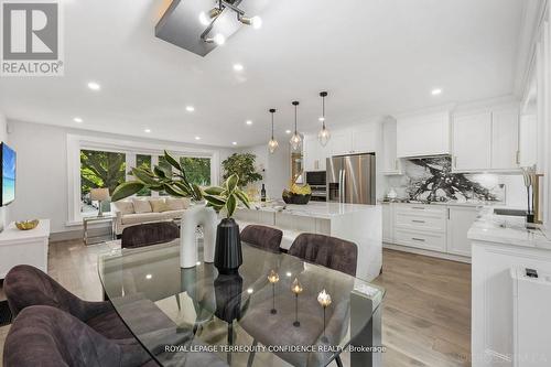 68 Dewlane Drive, Toronto (Newtonbrook West), ON - Indoor Photo Showing Kitchen With Upgraded Kitchen