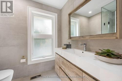 68 Dewlane Drive, Toronto (Newtonbrook West), ON - Indoor Photo Showing Bathroom