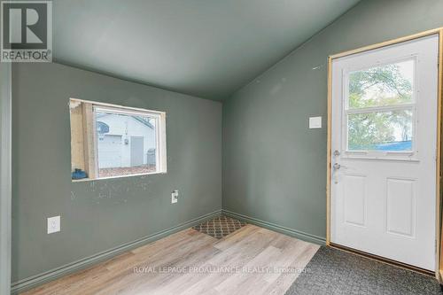 400 Bleecker Avenue, Belleville, ON - Indoor Photo Showing Other Room