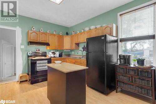 400 Bleecker Avenue, Belleville, ON - Indoor Photo Showing Kitchen