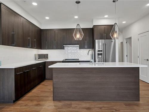 105-2777 North Beach Dr, Campbell River, BC - Indoor Photo Showing Kitchen With Upgraded Kitchen