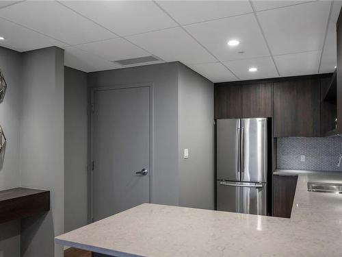 105-2777 North Beach Dr, Campbell River, BC - Indoor Photo Showing Kitchen With Double Sink