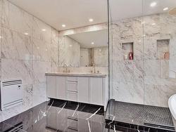 Ensuite bathroom - 