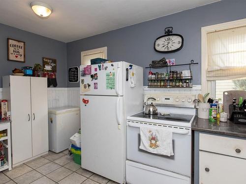 745 Syndicate Avenue N, Thunder Bay, ON - Indoor Photo Showing Kitchen