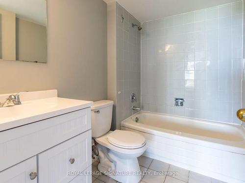 804-4205 Shipp Dr, Mississauga, ON - Indoor Photo Showing Bathroom