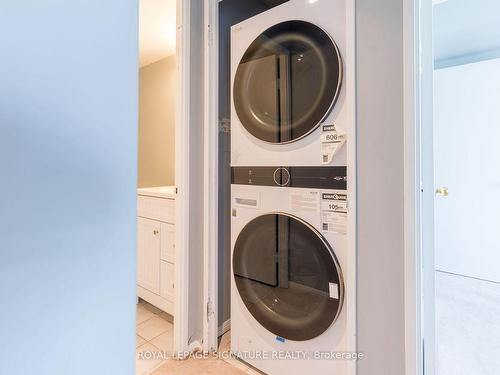 804-4205 Shipp Dr, Mississauga, ON - Indoor Photo Showing Laundry Room