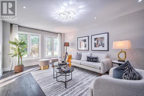 1321 Monks Passage, Oakville (Glen Abbey), ON - Indoor Photo Showing Living Room