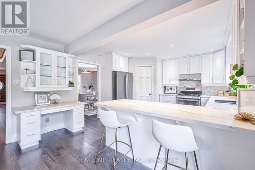 1321 Monks Passage, Oakville (Glen Abbey), ON - Indoor Photo Showing Kitchen