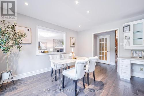 1321 Monks Passage, Oakville (Glen Abbey), ON - Indoor Photo Showing Dining Room